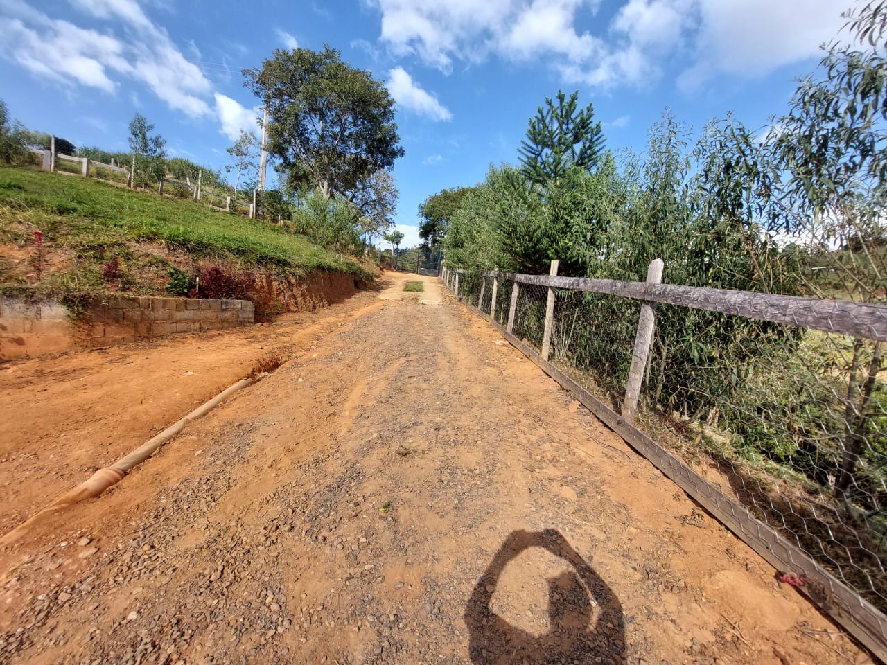 Belíssima propriedade com nascente,  cachoeira, Localizada em Camanducaia -  MG Código: 1100