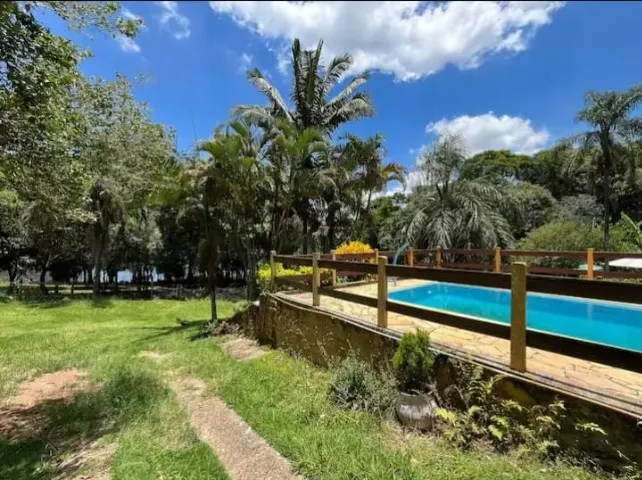 chácara pé na agua com acesso planíssimo a represa, piscina, pomar - Joanópolis | Código 1105