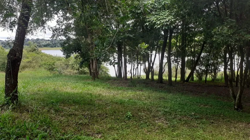 chácara pé na agua com acesso planíssimo a represa, piscina, pomar - Joanópolis | Código 1105