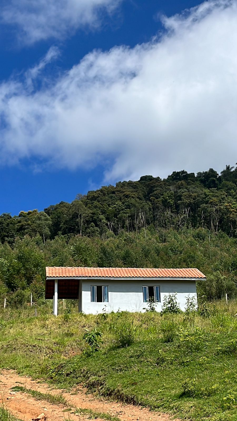 Encante-se - Sítio na Serra da Mantiqueira! Casa sede com 3 quartos, piscina, área gourmet Código 1114