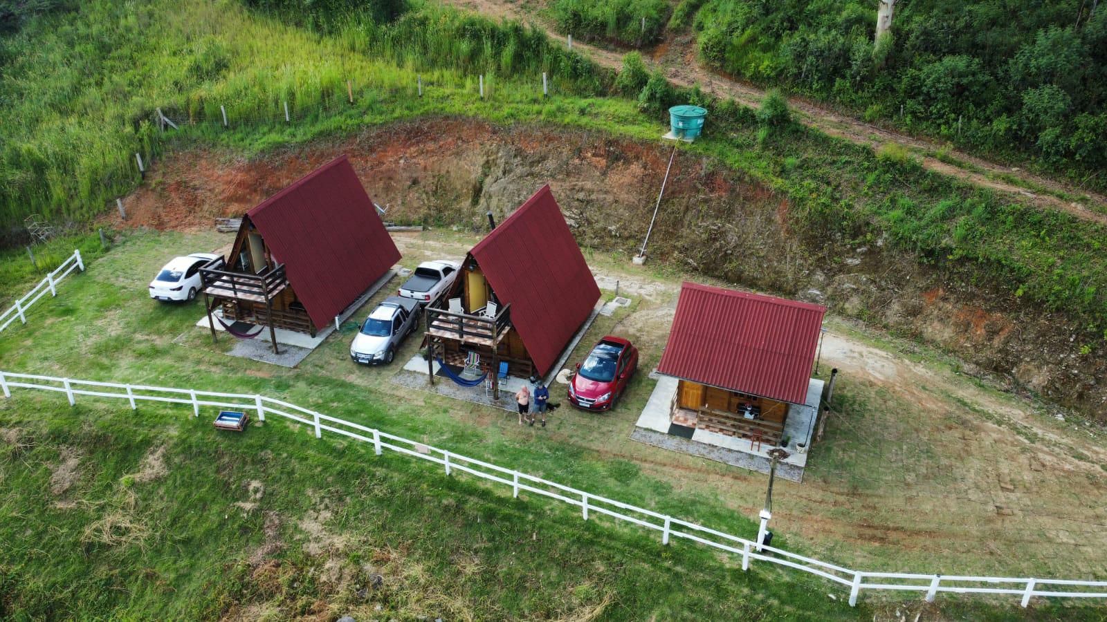 Encante-se - Sítio na Serra da Mantiqueira! Casa sede com 3 quartos, piscina, área gourmet Código 1114