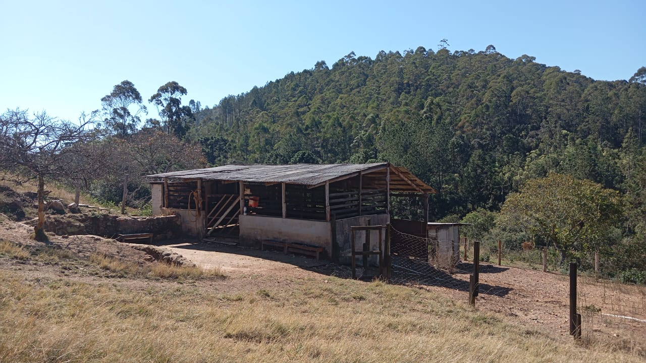 Encante-se - Sítio na Serra da Mantiqueira! Casa sede com 3 quartos, piscina, área gourmet Código 1114