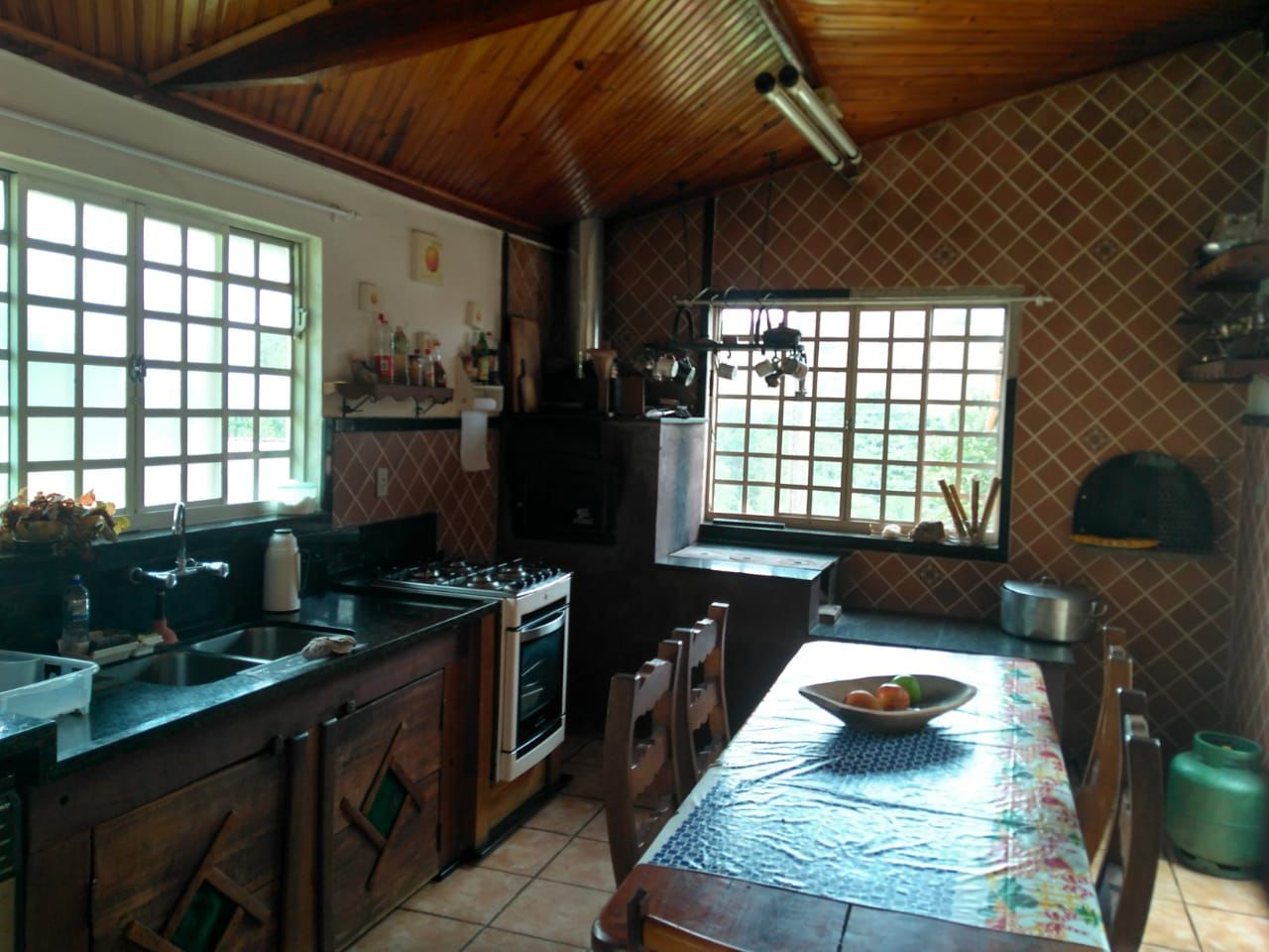 Encante-se - Sítio na Serra da Mantiqueira! Casa sede com 3 quartos, piscina, área gourmet Código 1114