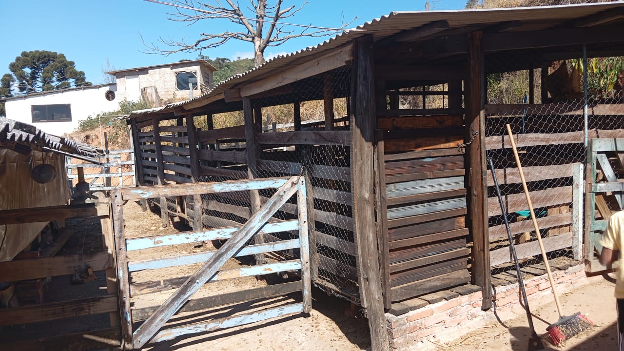 Encante-se - Sítio na Serra da Mantiqueira! Casa sede com 3 quartos, piscina, área gourmet Código 1114