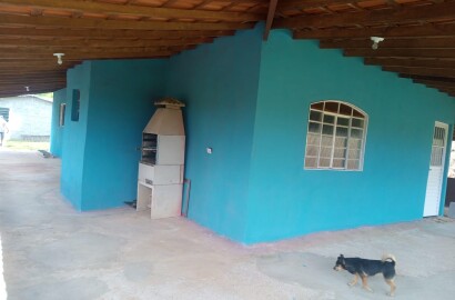 Chácara | casa com 4 quartos, 2 banheiros, lago, pomar. bom local em Munhoz - MG