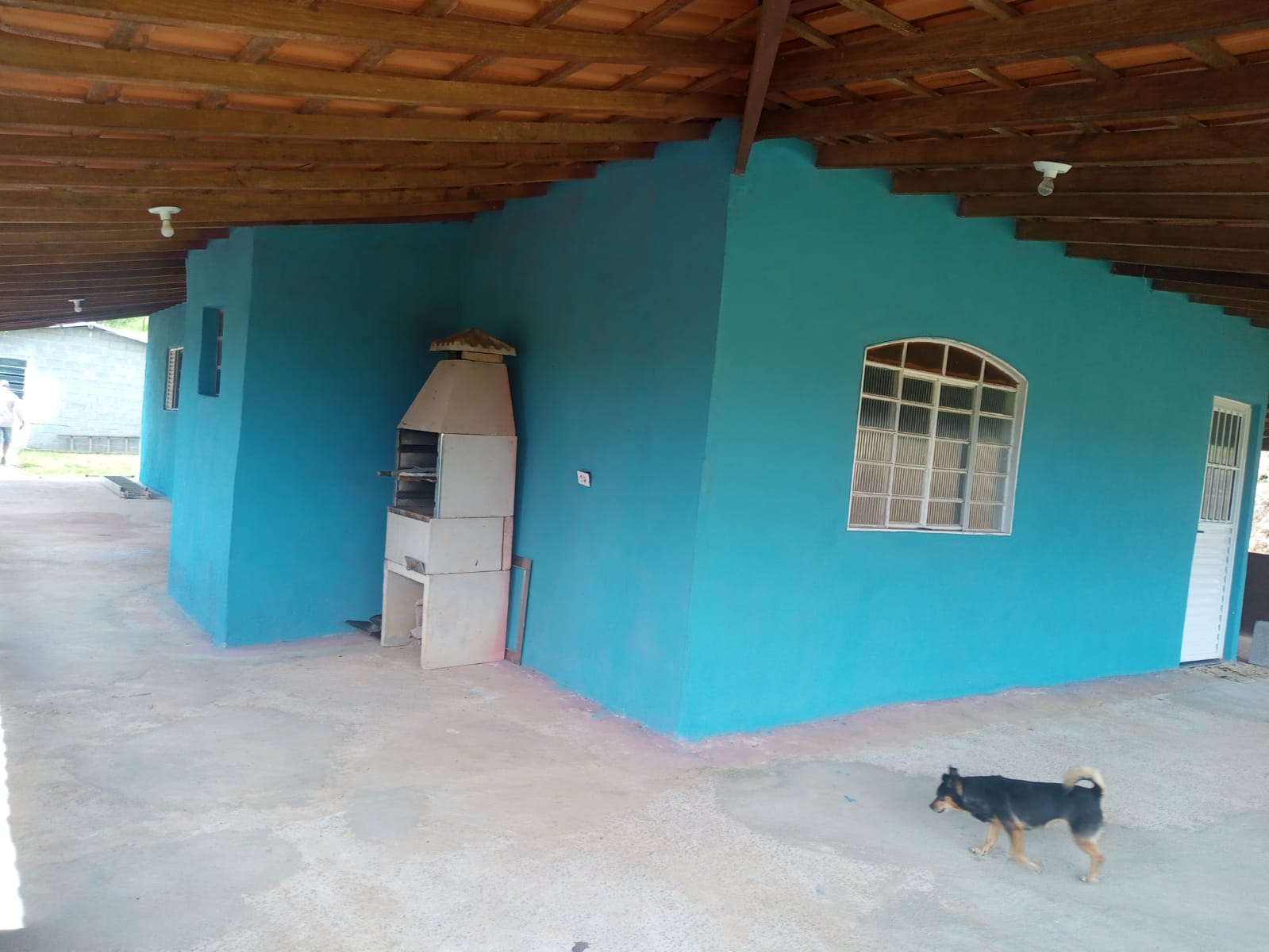 Chácara | casa com 4 quartos, 2 banheiros, lago, pomar. bom local em Munhoz - MG