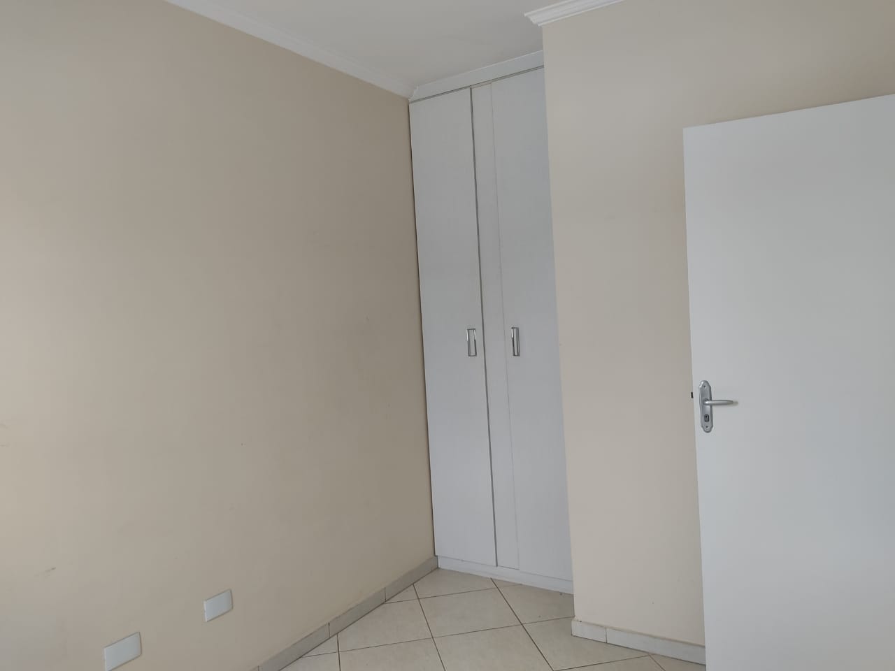 Sobrado 3 suítes, 1 closed, sala p/ 2 ambientes em Santo André - Cód. 1140