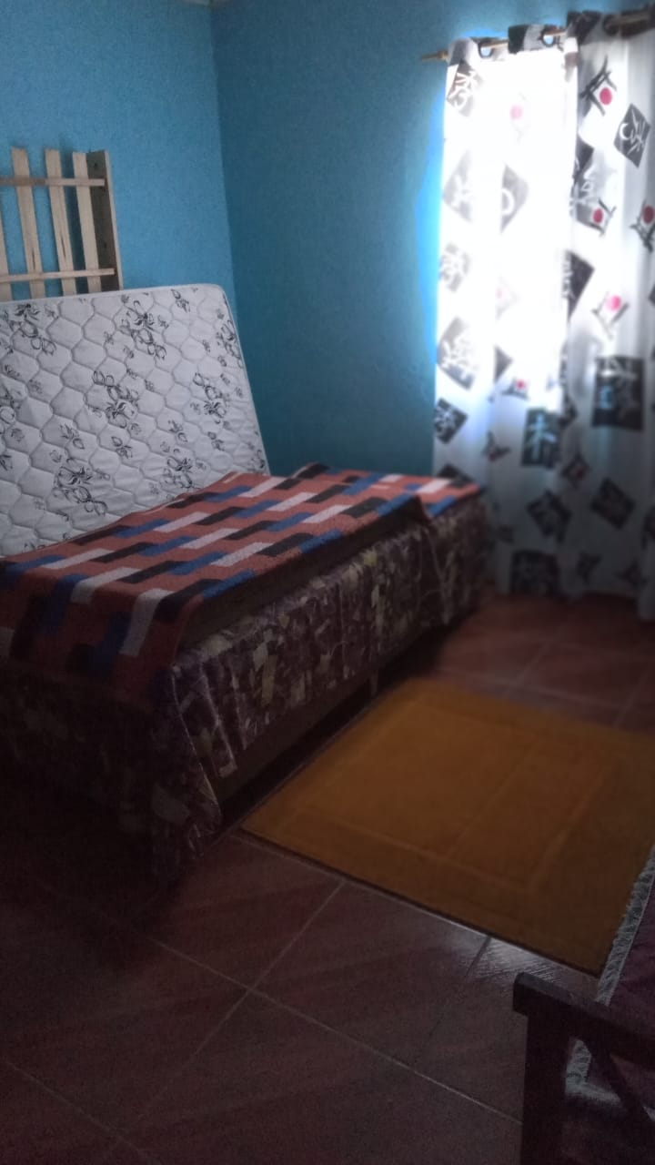 Belíssima chácara localizada em Munhoz, a 12 km da cidade com casa, piscina, pomar Cod. 1146