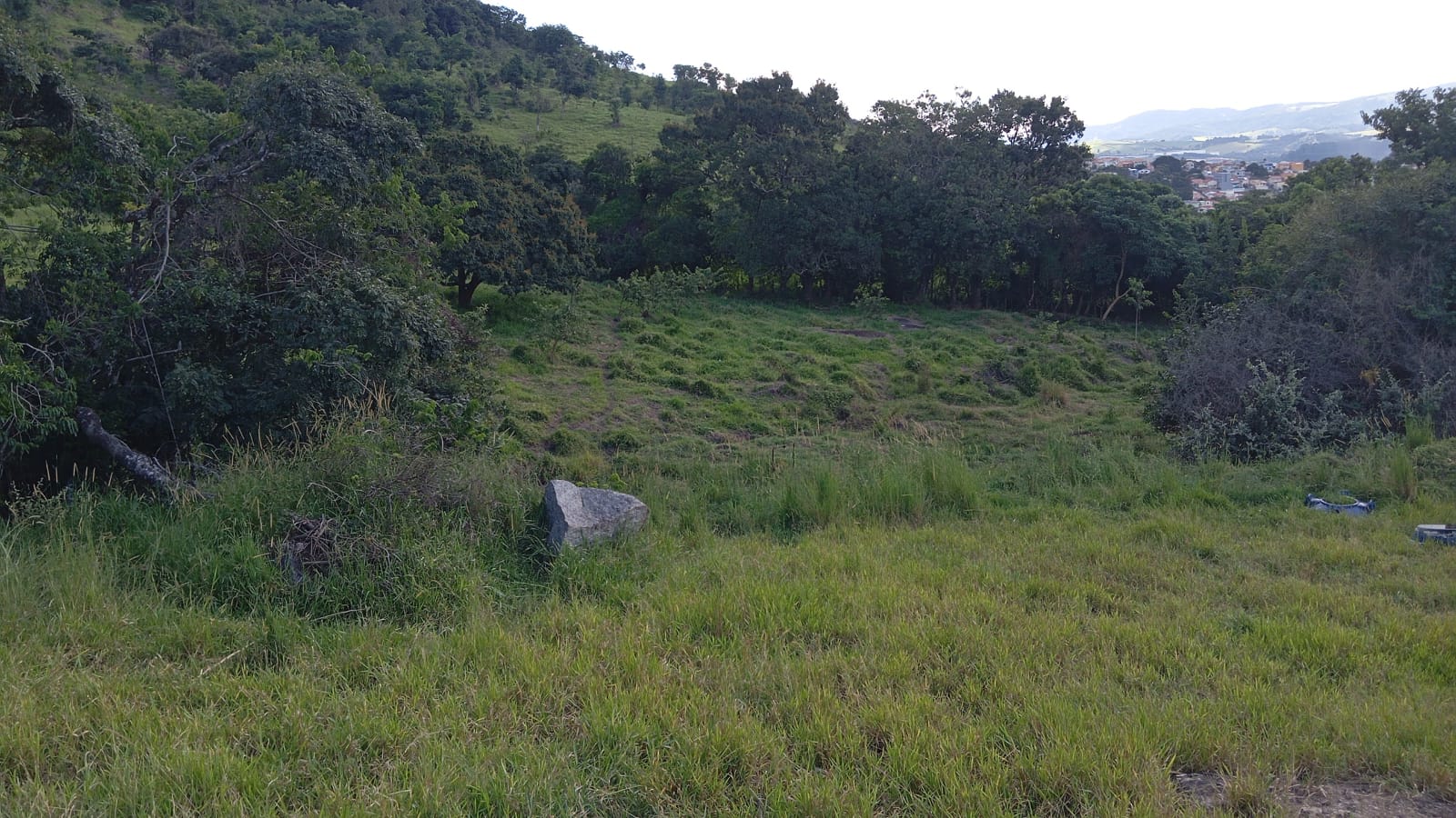 Terreno de 5.000m² Localização privilegiada: A apenas 3 km do centro de Extrema