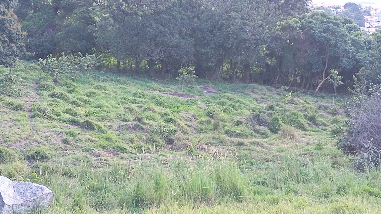 Terreno de 5.000m² Localização privilegiada: A apenas 3 km do centro de Extrema