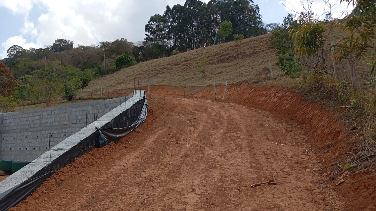 Terreno 2.000m² em Extrema-MG – Vista Montanhas e Água tratada da Copasa cod 1183