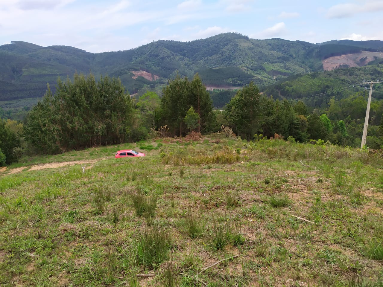 Chácara - casa de laje boa bem acabada. Poço, córrego | Itapeva - MG | código 786