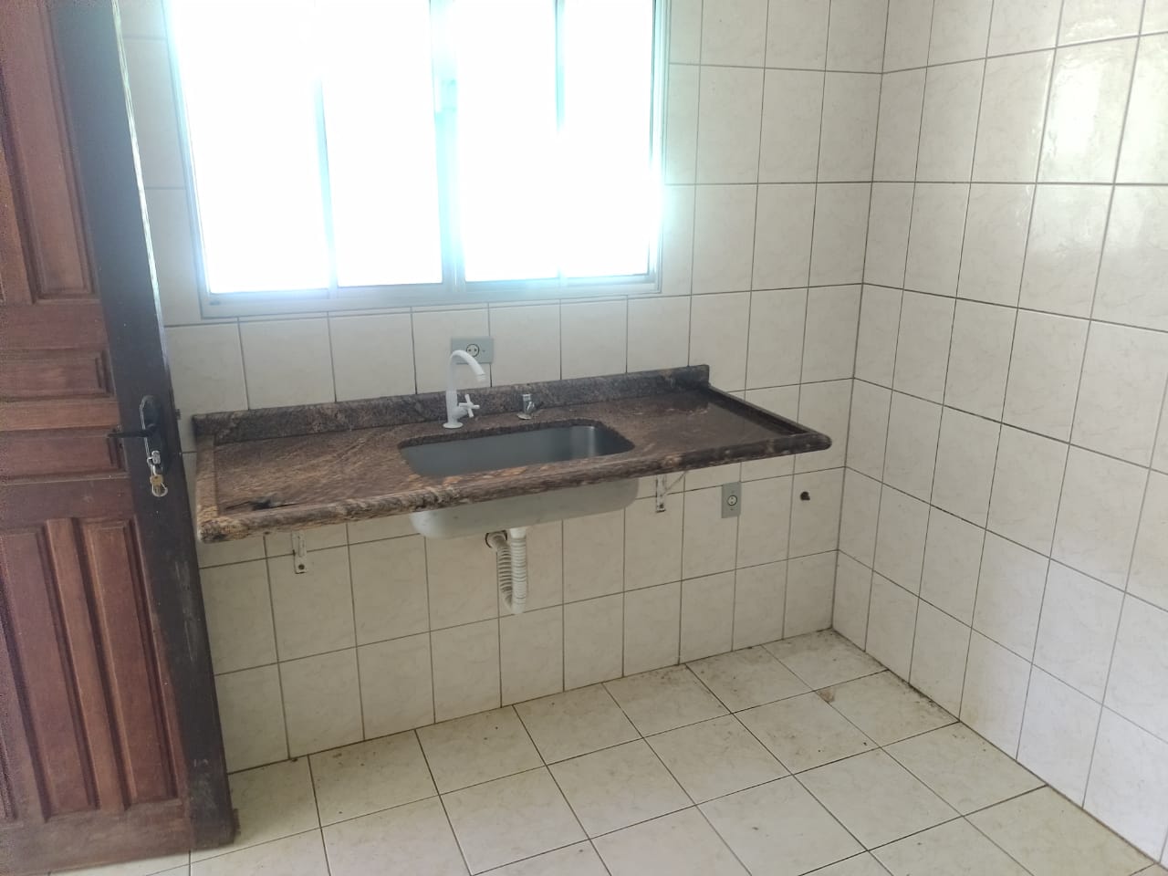 Chácara - casa de laje boa bem acabada. Poço, córrego | Itapeva - MG | código 786