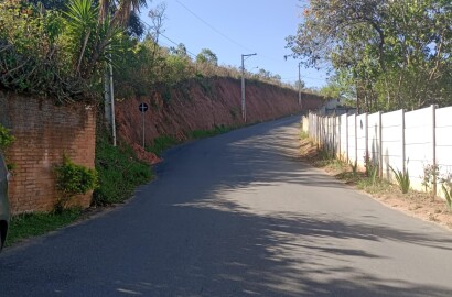 Terreno com potencial para chácara, 3,5 km  cidade de Extrema  | código 1028