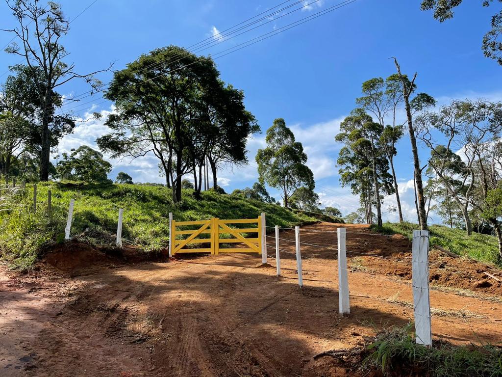 Terreno com linda vista escriturado de 41.831 Metros em Pedra Bela  | código 1040