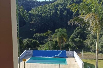 Chácara, casa com 4 quartos, piscina, nascente 8 km da cidade | Camanducaia - MG  | código 1044