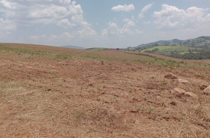 Área industrial com ampla vista panorâmica em Itapeva-MG  | código 1049