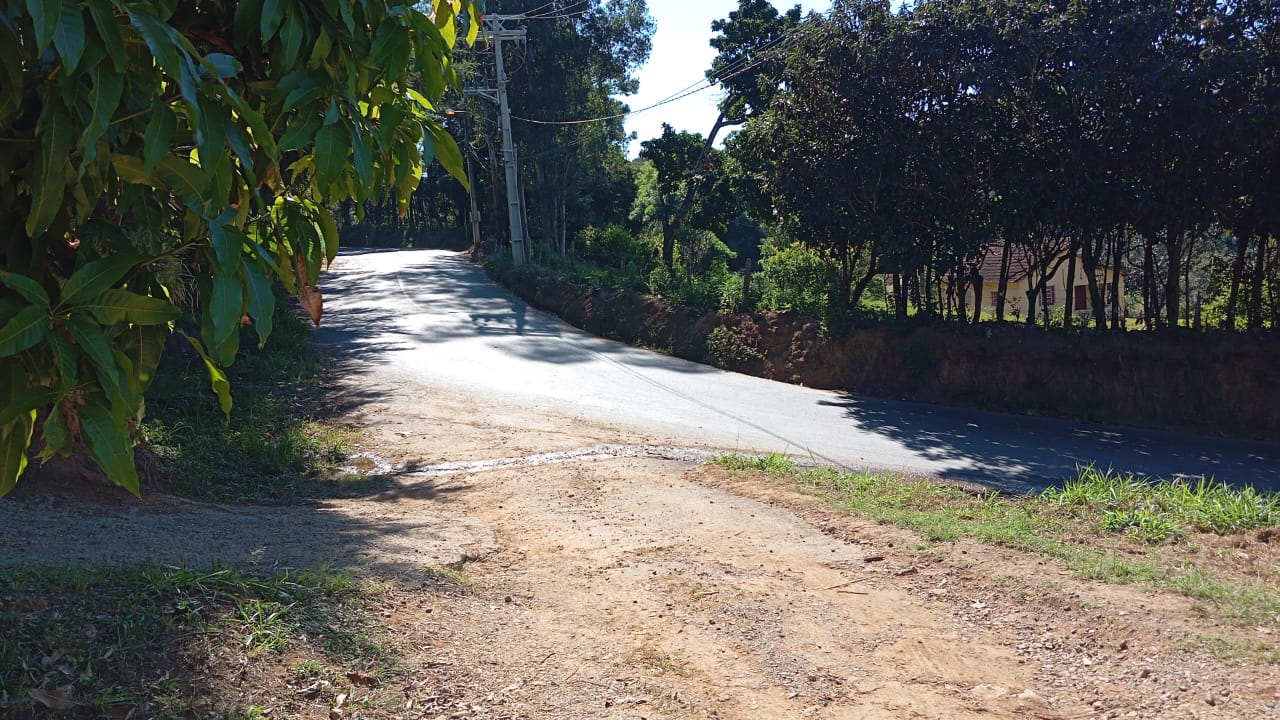 Chácara em região turística  Área 1.190m² no município de Extrema - MG