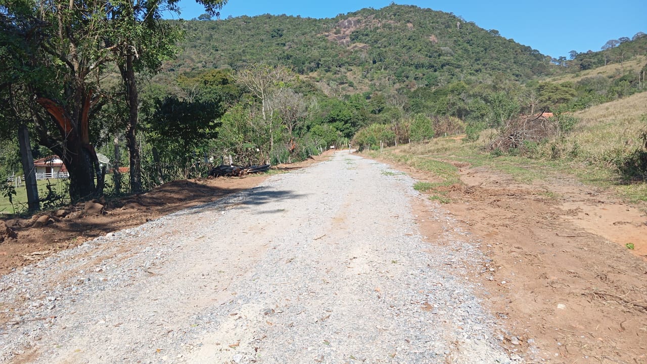 Chácara em região turística  Área 1.190m² no município de Extrema - MG