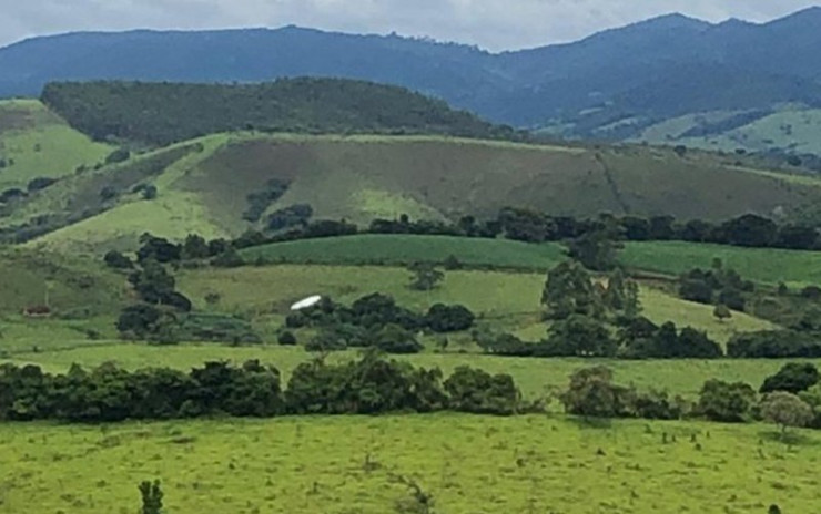 Fazenda com  muita água de nascente, rio nos fundos. Sul de Minas | código 609