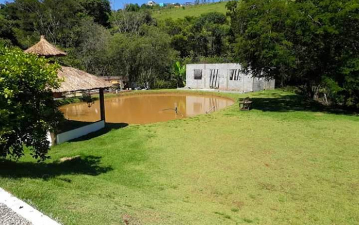 Chácara com casa sede + casa de caseiro, lago de peixes | Itapeva MG | código 695