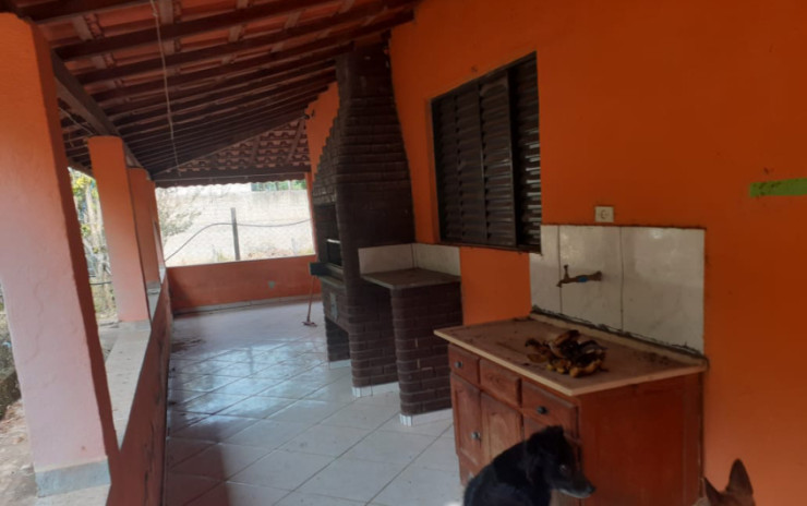 Chácara casa com 2 quartos com 2 lagos de peixes, córrego, 500 m do asfalto Itapeva - MG | código 715