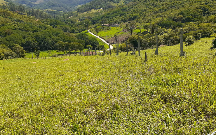 Sitio com vista panorâmica, chegada toda asfaltada | Extrema MG | código 751