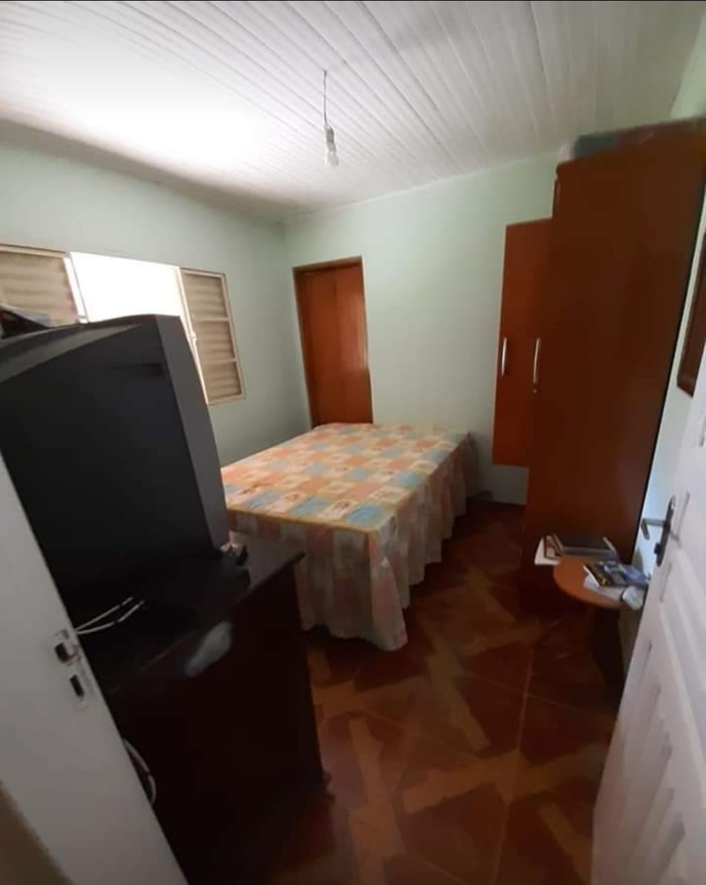 Linda chácara plana, casa com 2 quartos; sendo 1 com suíte | Extrema - MG | código 823