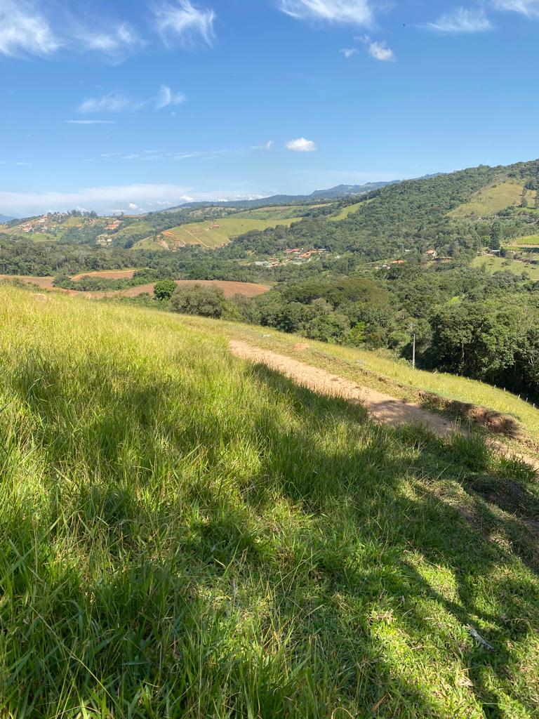 Terreno com vista panorâmica, bom para montar chácara | Extrema - MG | código 824