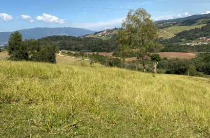 Terreno com vista panorâmica, bom para montar chácara | Extrema - MG | código 824