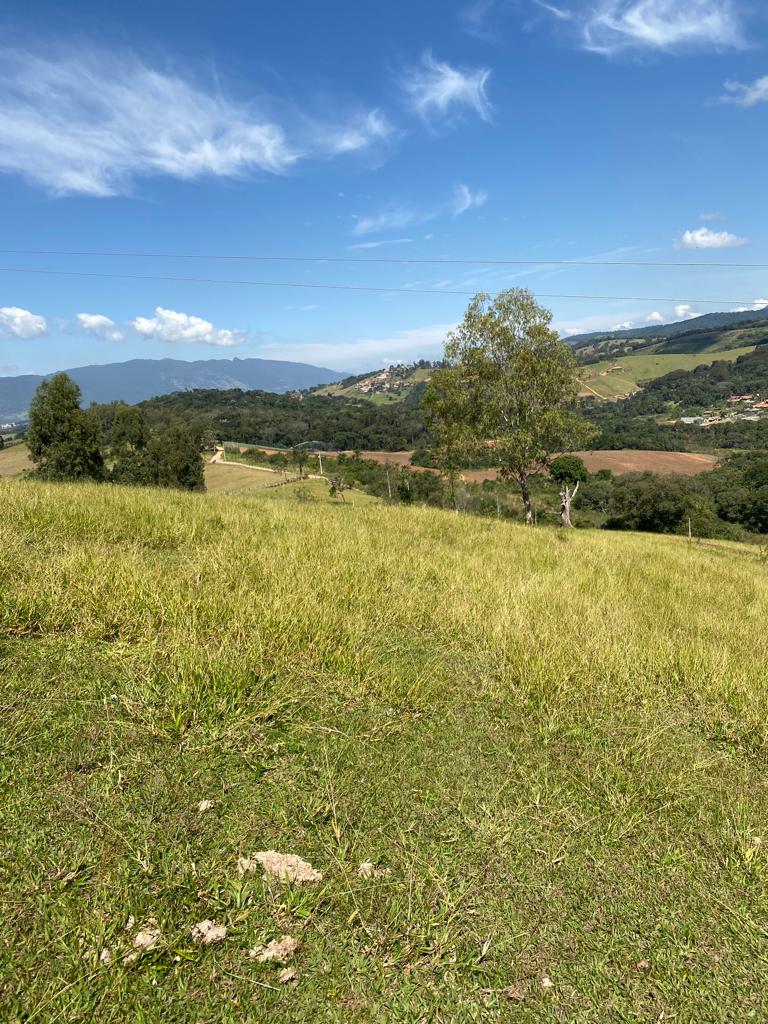 Terreno com vista panorâmica, bom para montar chácara | Extrema - MG | código 824