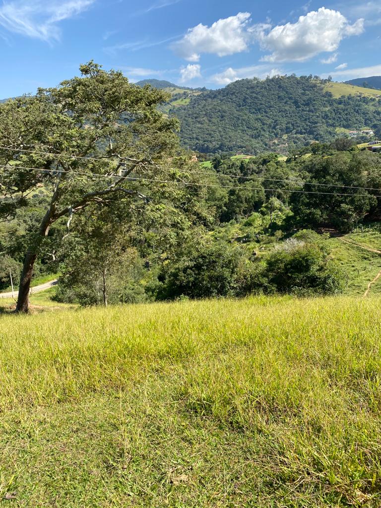 Terreno com vista panorâmica, bom para montar chácara | Extrema - MG | código 824