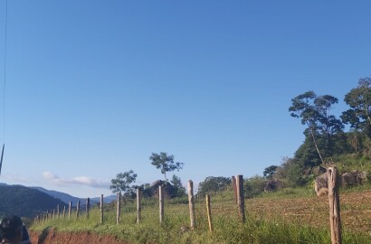 Terreno com água ,luz, boa topografia, vista panorâmica | Extrema - MG | código 833