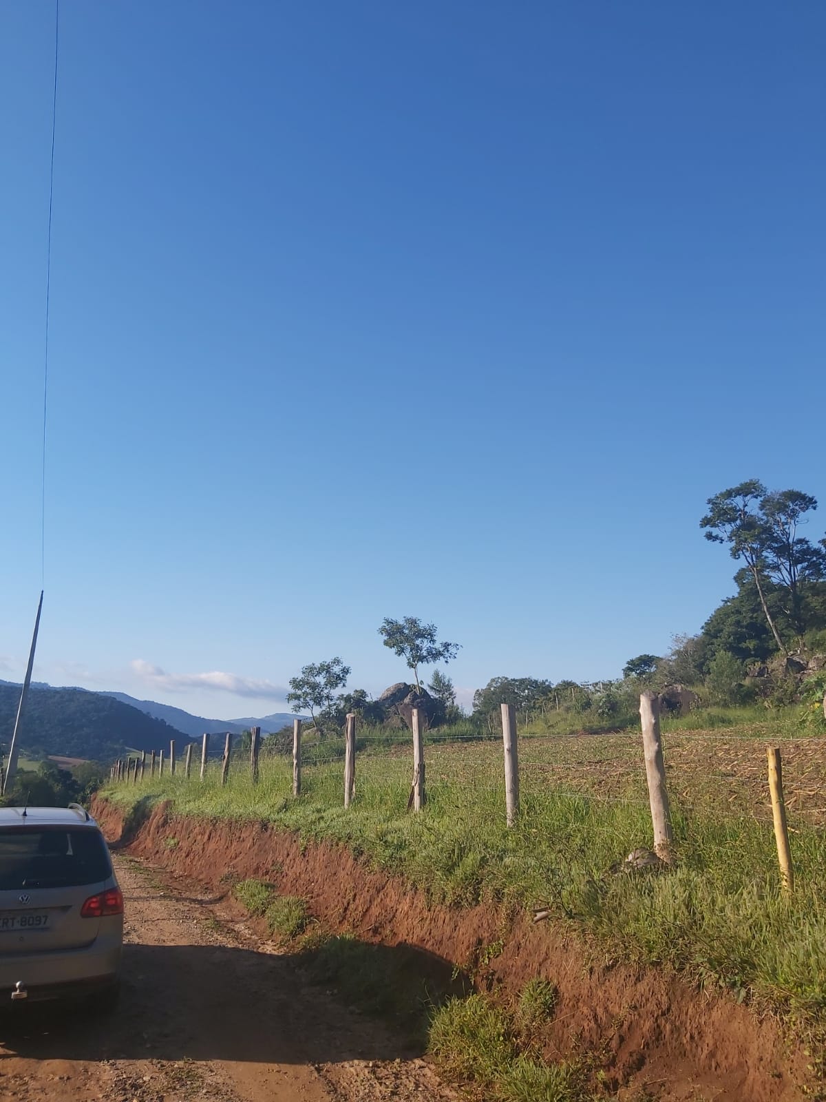 Terreno com água ,luz, boa topografia, vista panorâmica | Extrema - MG | código 833