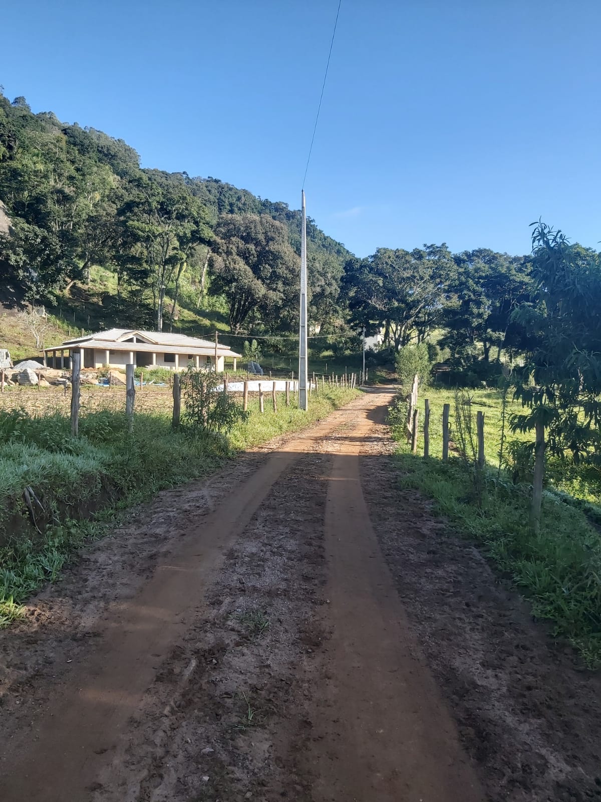 Terreno com água ,luz, boa topografia, vista panorâmica | Extrema - MG | código 833