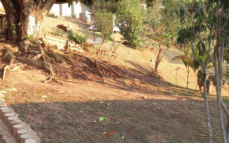 Chácara próxima ao centro com piscina, churrasqueira,  pomar | Extrema - MG | código 868