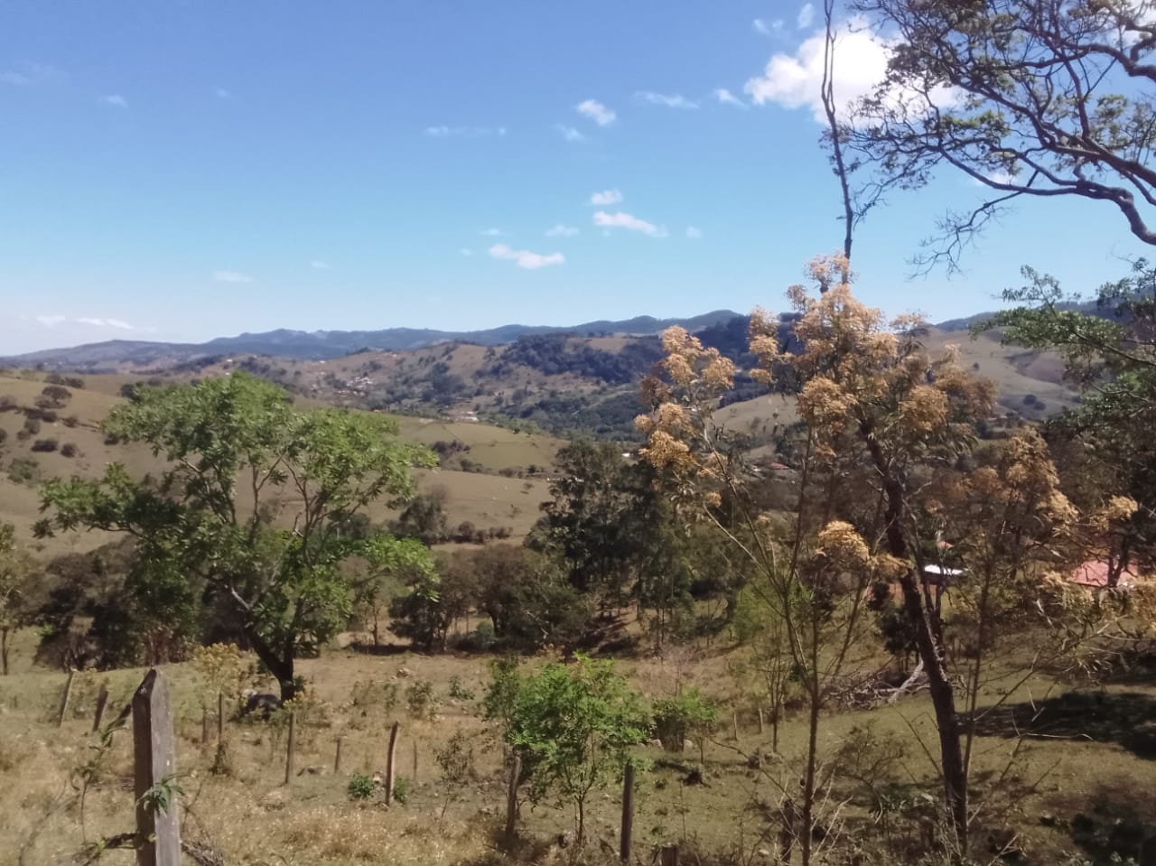 Terreno ótimo para formar um sítio com boa chegada | Extrema - MG | código 904