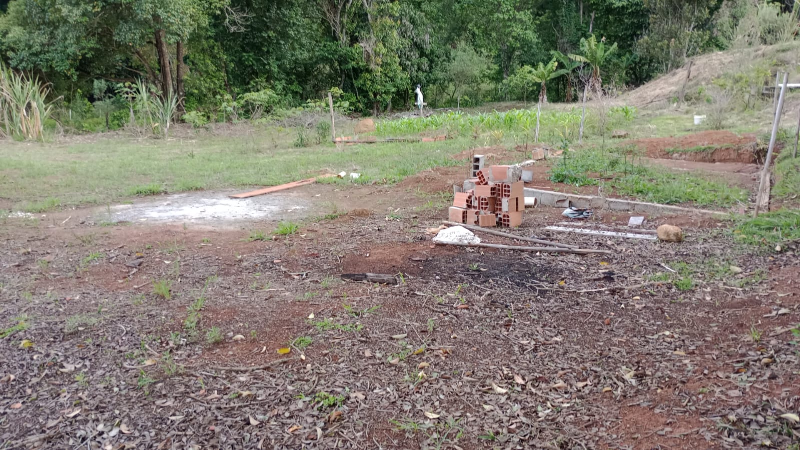 Terreno para formar chácara; com nascente ..local tranquilo | Extrema - MG | código 925