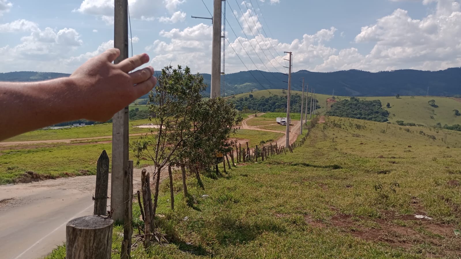 Área industrial no distrito industrial de Extrema prox. à Fernão Dias | código 928