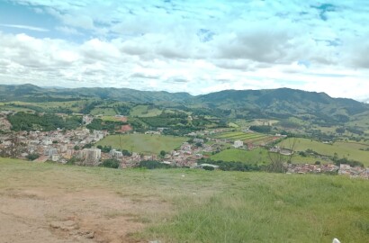 Terreno para indústria em aclive, uso misto, bem localizado | Cambuí - MG | código 932