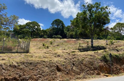 Terreno para chácara, com nascente, 3 km de Extrema | código 937