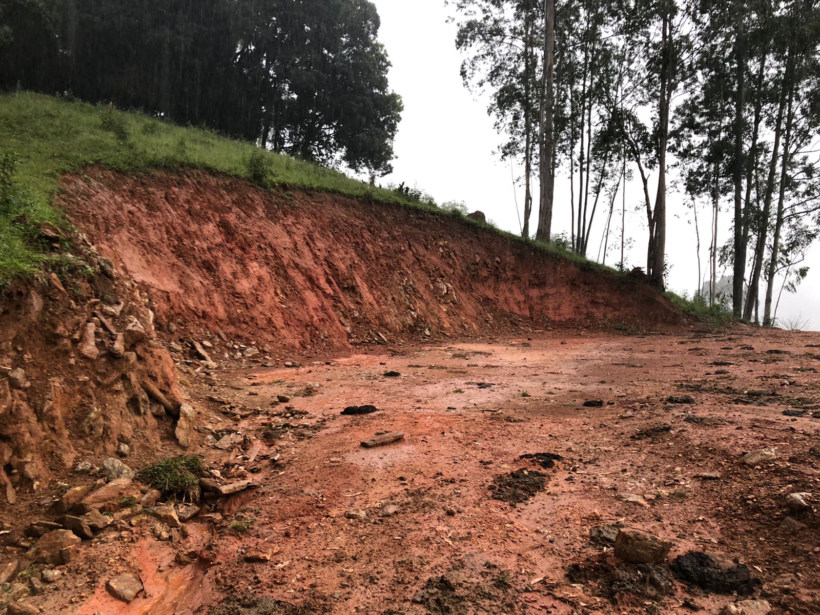 Terreno para formar chácara, acesso ótimo, local turístico | Extrema - MG  | código 983