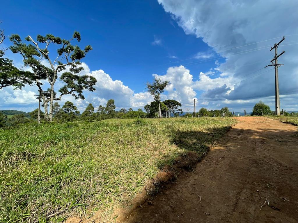 Terreno com linda vista escriturado de 41.831 Metros em Pedra Bela  | código 1040