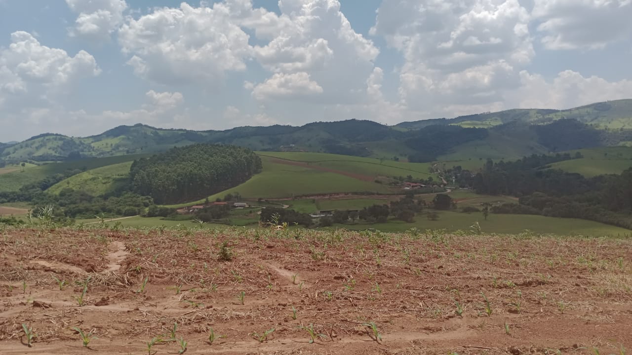 Área industrial com ampla vista panorâmica em Itapeva-MG  | código 1049