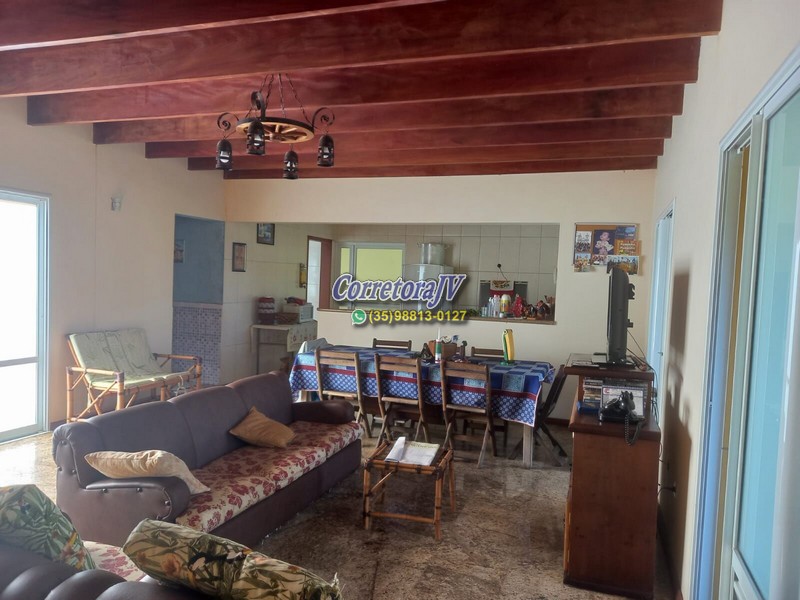 Sítio com casa muito boa, internet, chegada asfalta | Extrema - MG | código 1174