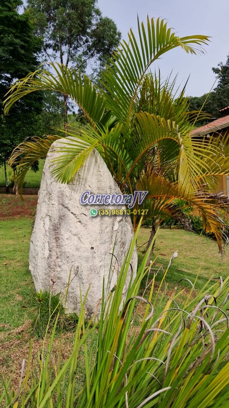 Sítio com casa muito boa, internet, chegada asfalta | Extrema - MG | código 1174