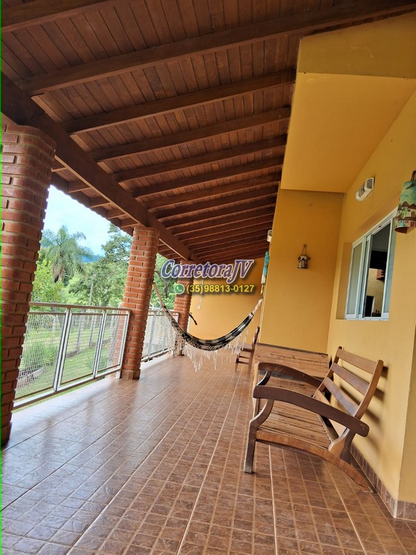 Sítio com casa muito boa, internet, chegada asfalta | Extrema - MG | código 1174