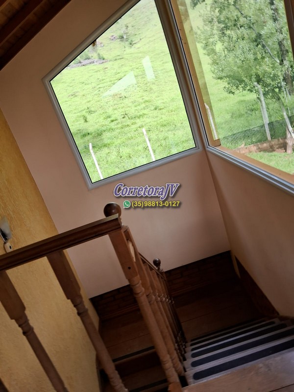 Sítio com casa muito boa, internet, chegada asfalta | Extrema - MG | código 1174