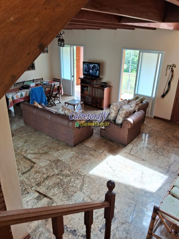 Sítio com casa muito boa, internet, chegada asfalta | Extrema - MG | código 1174