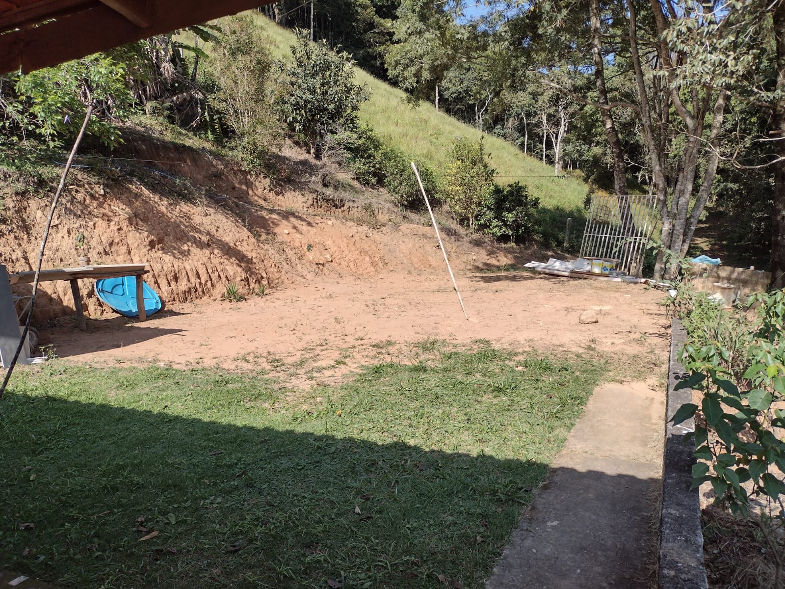 Chácara casa com 3 quartos, apenas 6 km do centro de Camanducaia e 17 km de Monte Verde cod. 1179